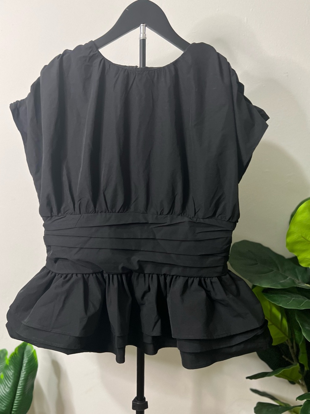 Vixey Black Ruched Peplum Top Ruffle Waist Zip Back Blouse Size XXL